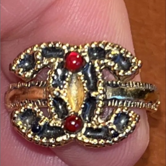 Authentic Chanel ring  size 5.5 - Picture 7 of 7